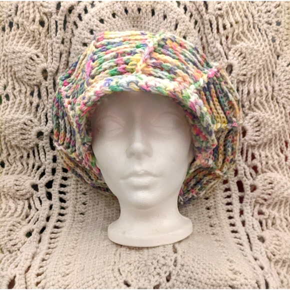 Funky Unisex Large Crochet Hat Size Large - Picture 6 of 7